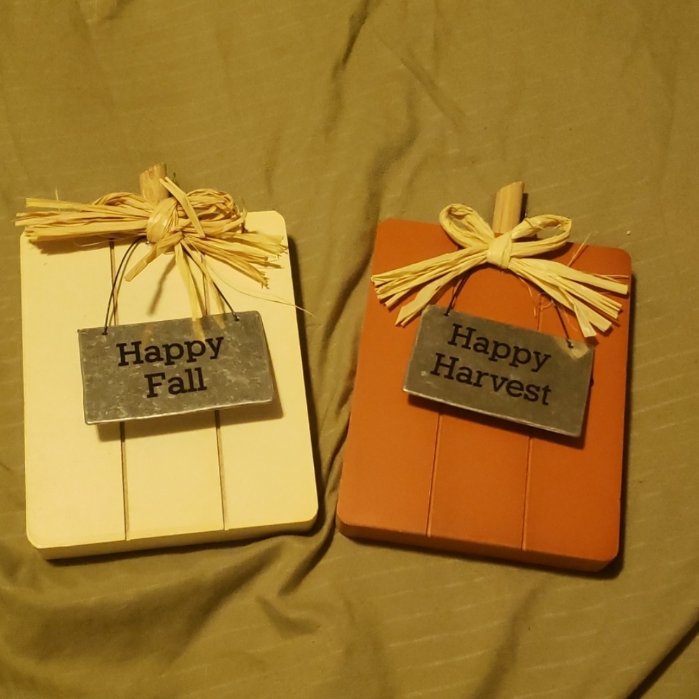 BRAND NEW 2 WOODENS PUMPKINS